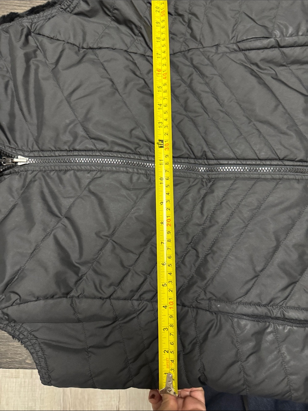 The North Face Women's Black Quilted Vest with Faux-Fur Collar - Picture 5 of 11